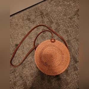 Super cute summer crossbody bag!